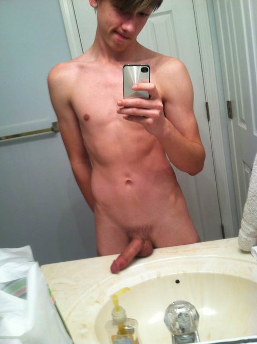 TEEN COCK SELFPIX